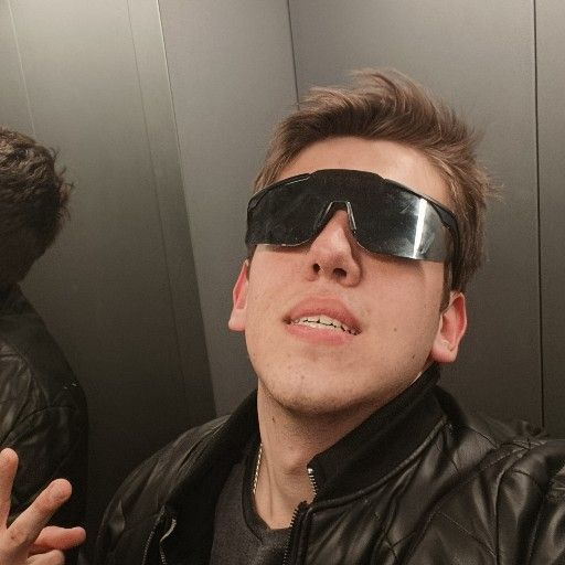 Аватар: Егор Малиëв