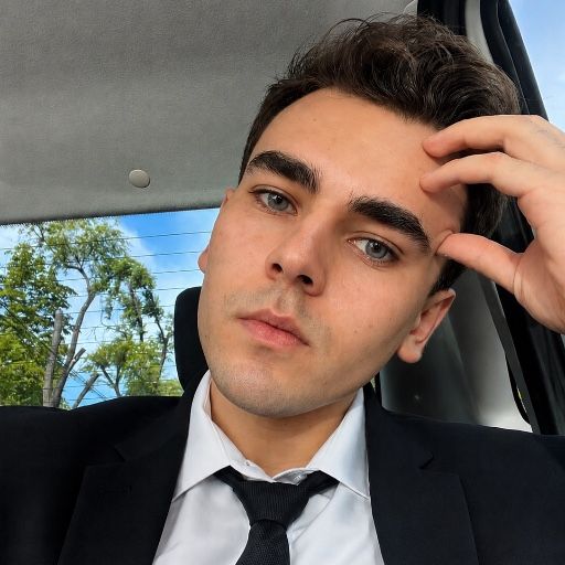 Аватар: Георгий Уваров