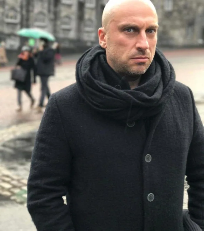 Иллюстрация к слову: Егерьмейстер ахуенно а егормейстер хуйня. 1 букву заменили…