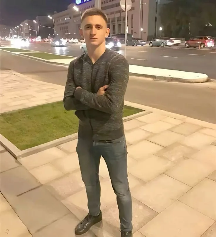Иллюстрация к слову: всем привет меня зовут егор задавайте вопросы