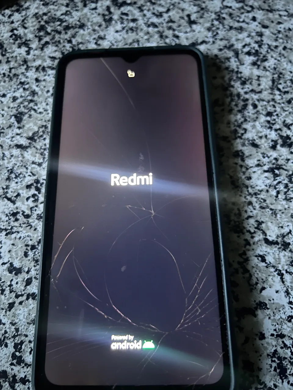 Иллюстрация к слову: Хотите заменю надпись Redmi на Егород?