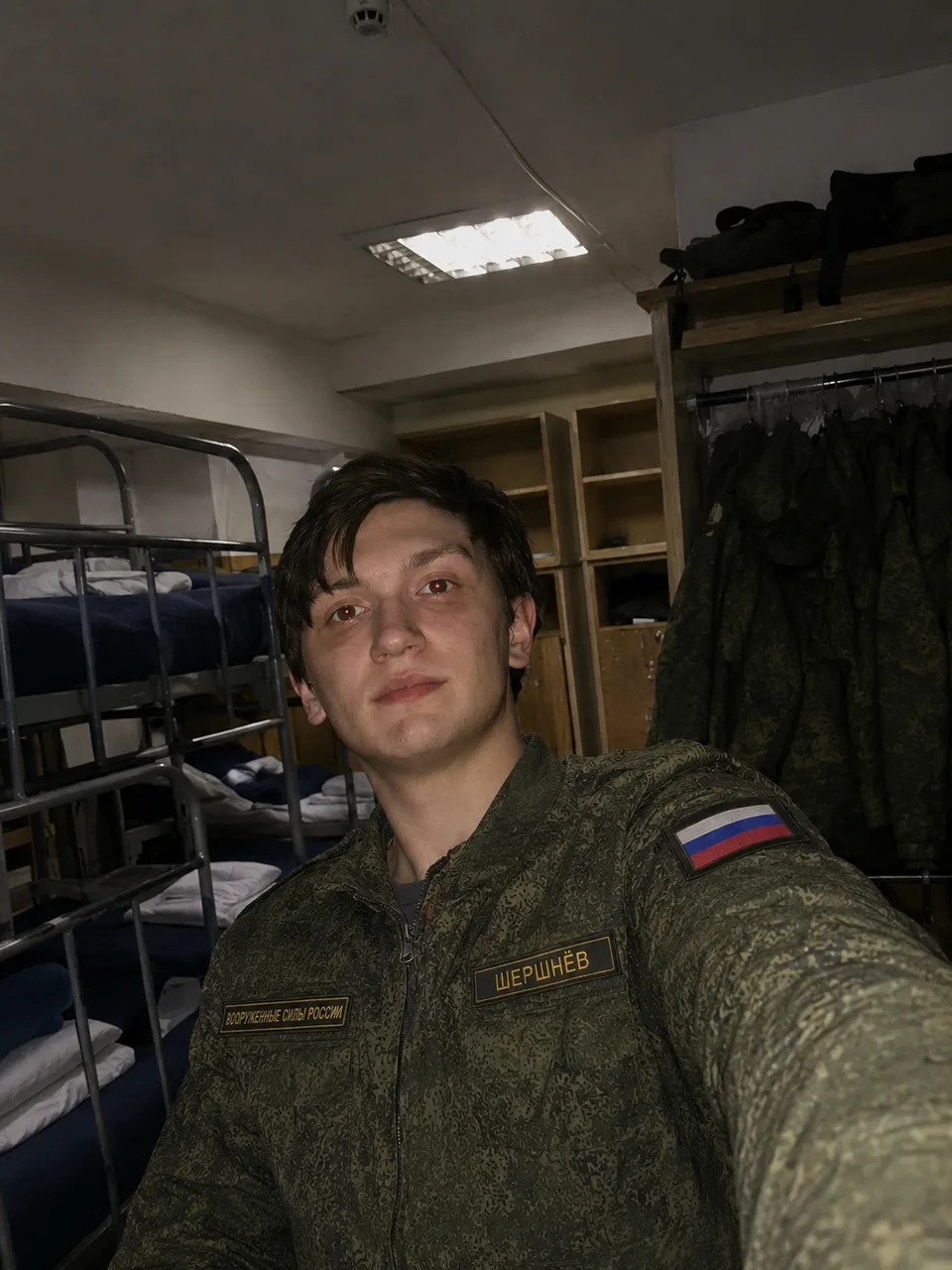Иллюстрация к слову: Пока учился на строителя, тема военкомата была закрыта и я…