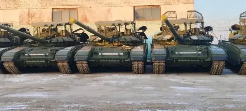 Иллюстрация к слову: Под шумок солдаты Н.Д.Н Спи.... Позаимствовали 2 танка Т-72…