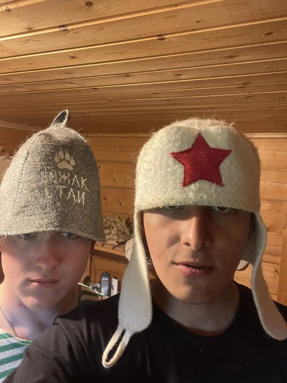 Иллюстрация к слову: Егор и Гоша в бане. Радуемся тому что мы едины) огонёк если…