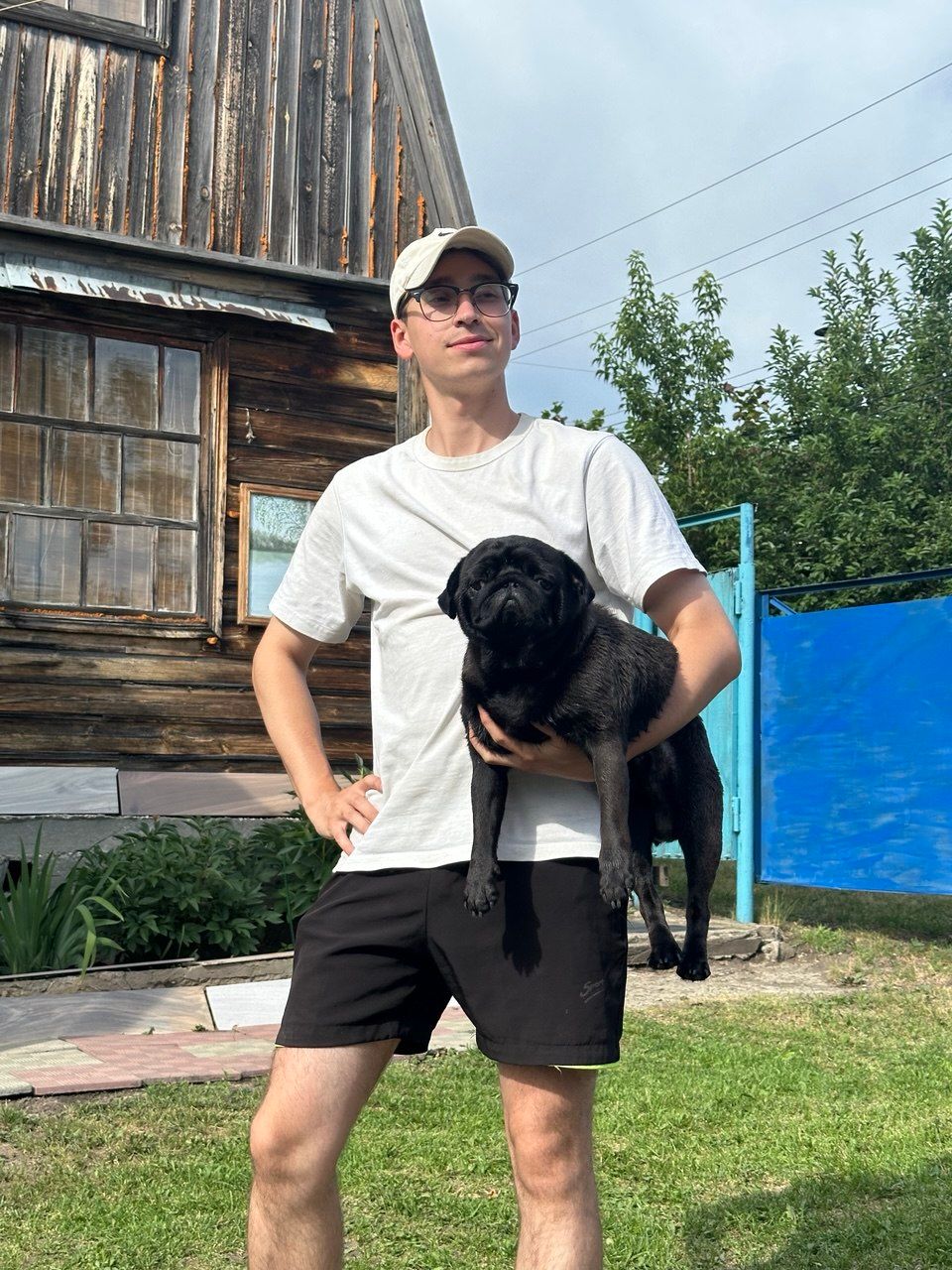 Иллюстрация к слову: Егоры, зацените мопса