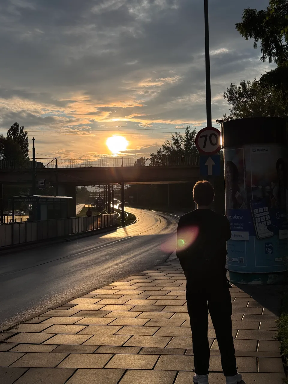 Иллюстрация к слову: Сегодня весь день шел дождь, а потом вот это...